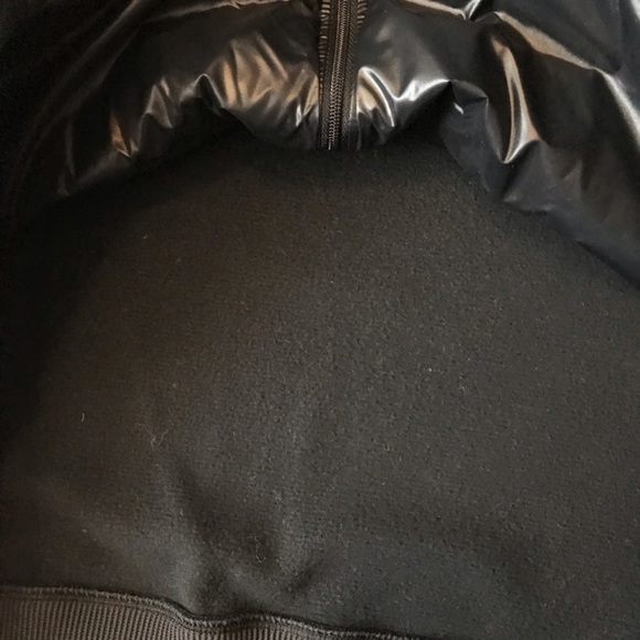 3⬇️ Women’s Under Armour Storm Fitted Jacket - Picture 5 of 8